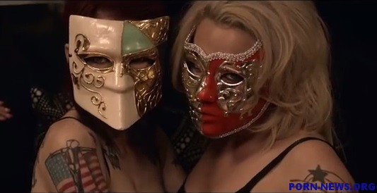 Порно звезды в музыкальном клипе группы "Asking Alexandria"